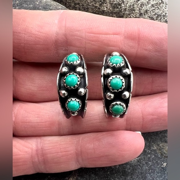 Navajo Handmade Sterling Silver Green Turquoise Multi Stone Hoop Earrings - Picture 4 of 5